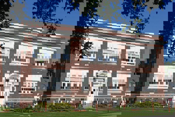 Maine - Trường Trung Học Lee Academy - USA